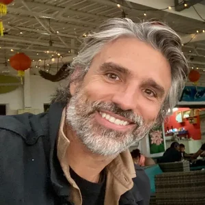 Julien, votre hôte